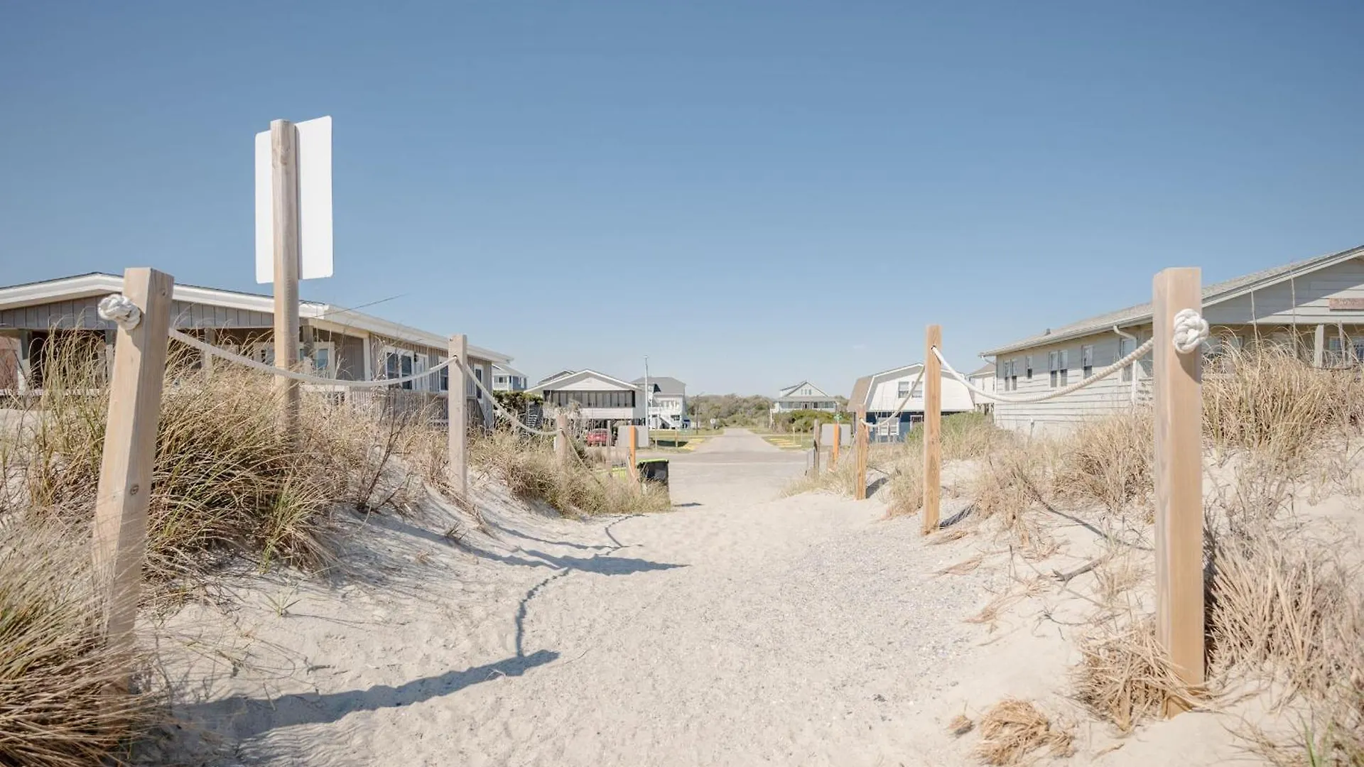Look And Sea * Oak Island