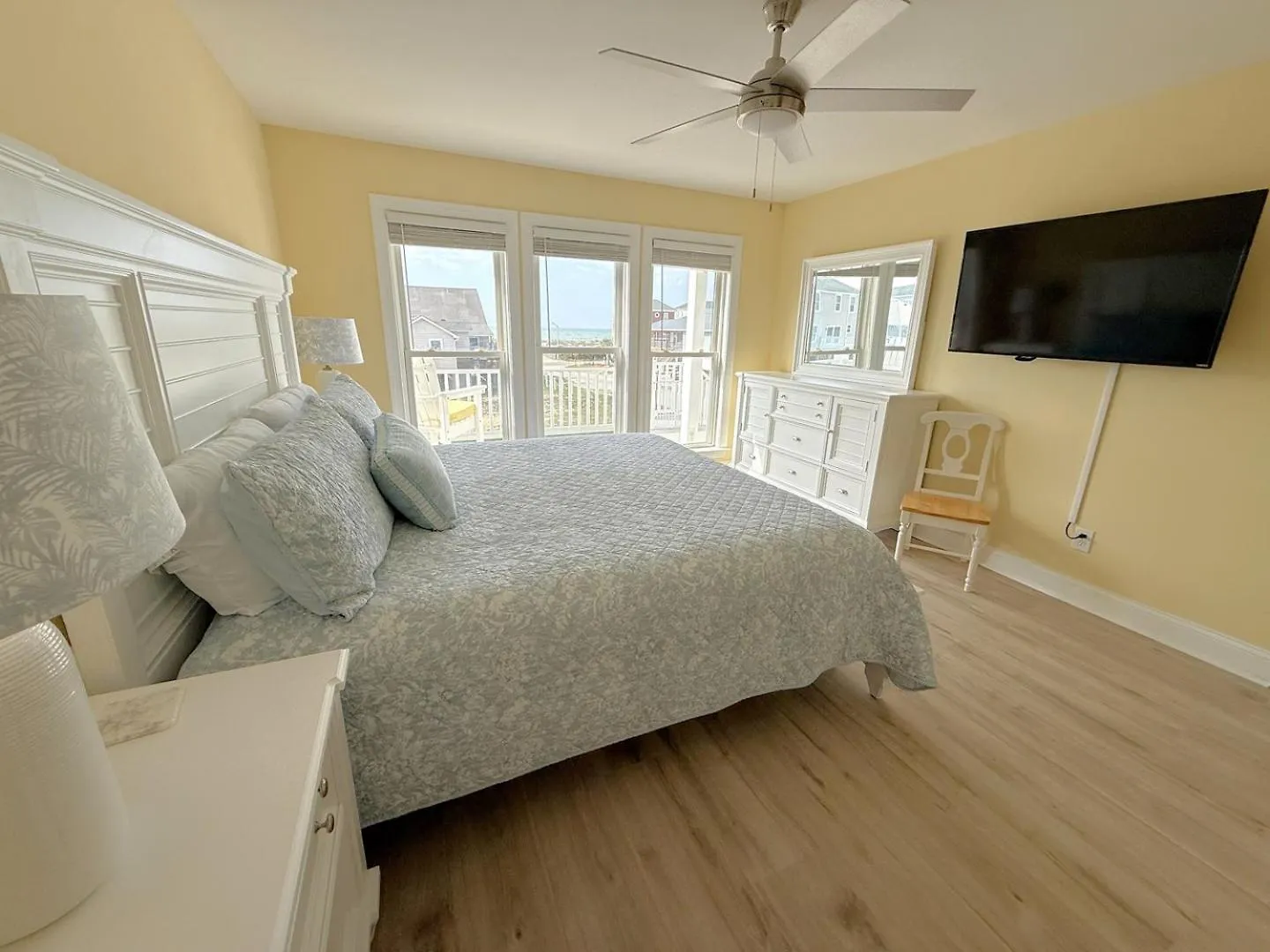 Picture Perfect Oak Island