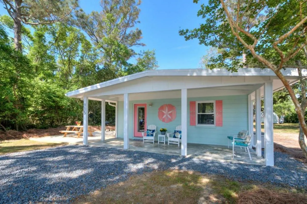 Holiday home Dollar Daze *
