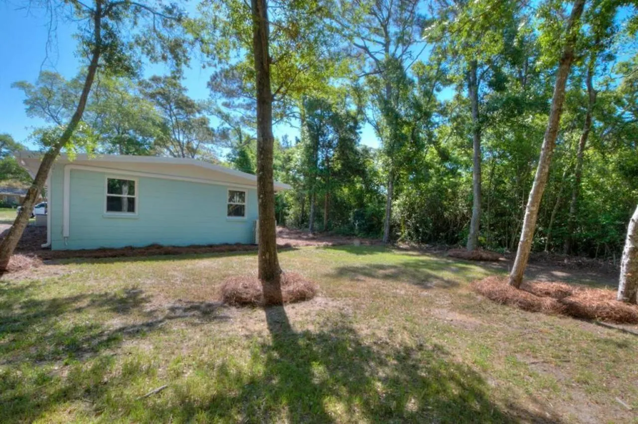 Holiday home Dollar Daze Oak Island