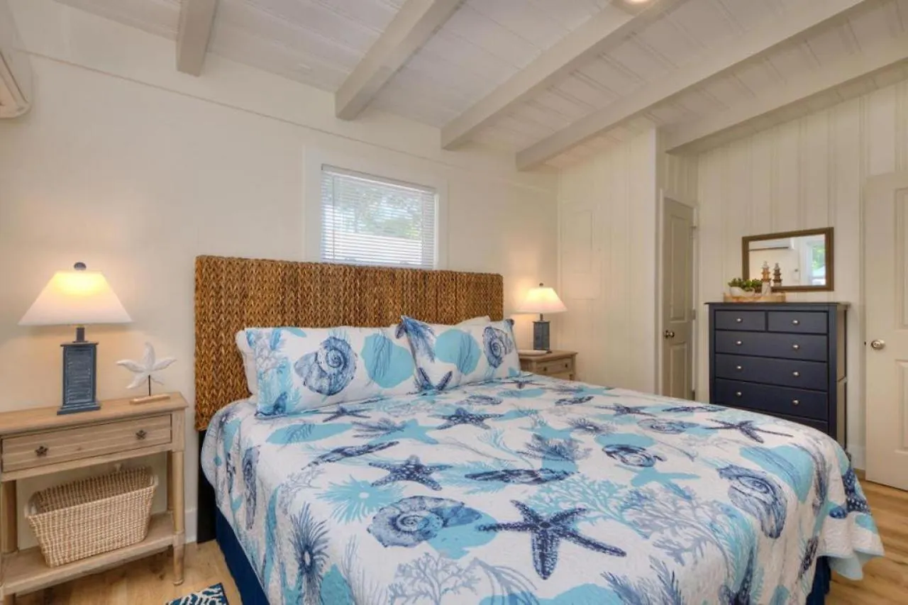 Dollar Daze Holiday home Oak Island