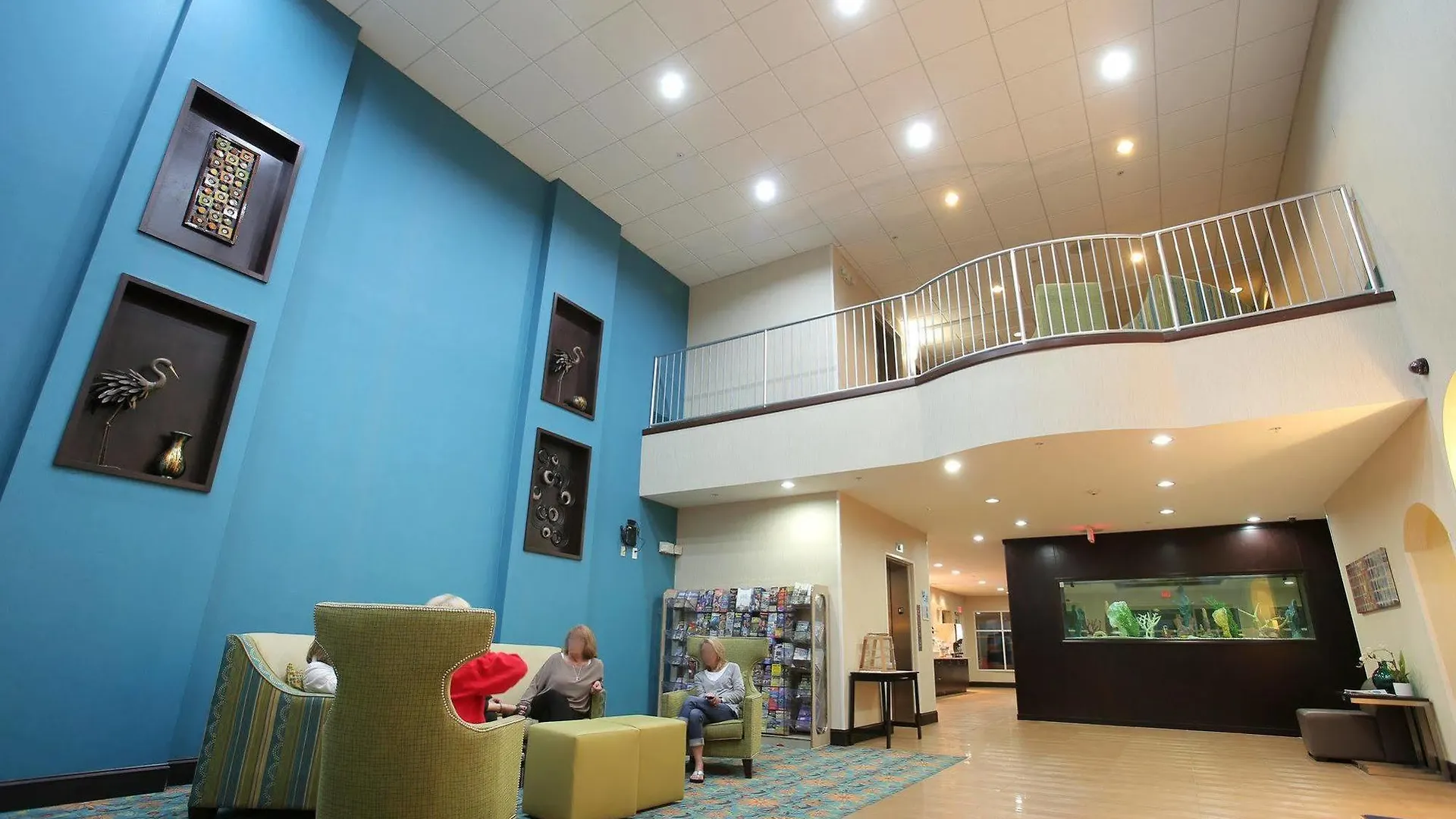 Express & Southport - Area By Ihg Hotel 2*