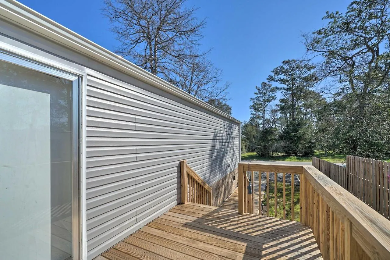 Holiday home Pet-Friendly Getaway - Half Mile To Oak Island Beach! Oak Island