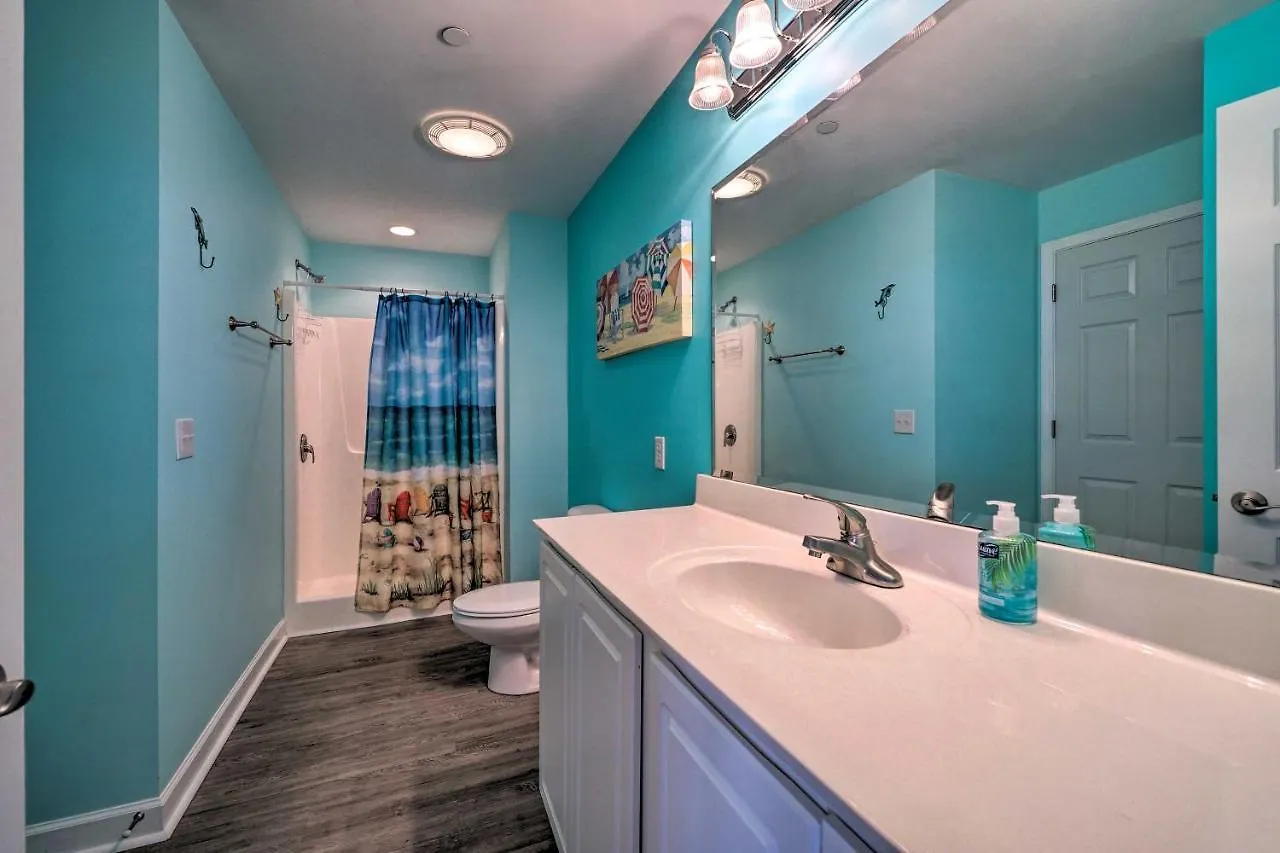Ocean-view Condo, 1 Block To Beach! דירה אואק איילנד