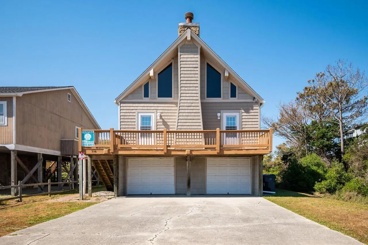 Salty Dawg By Holiday home Oak Island
