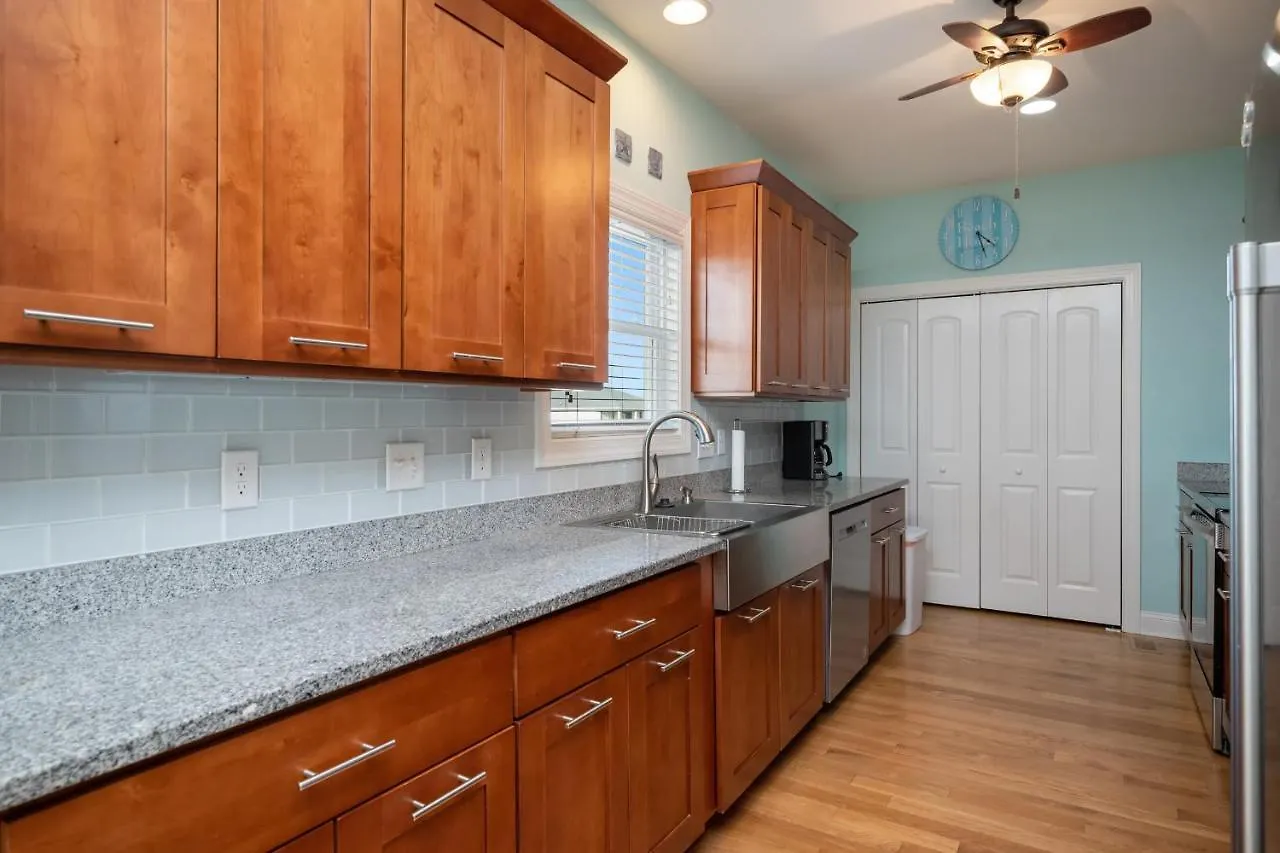 Holiday home Island Retreat By Oak Island
