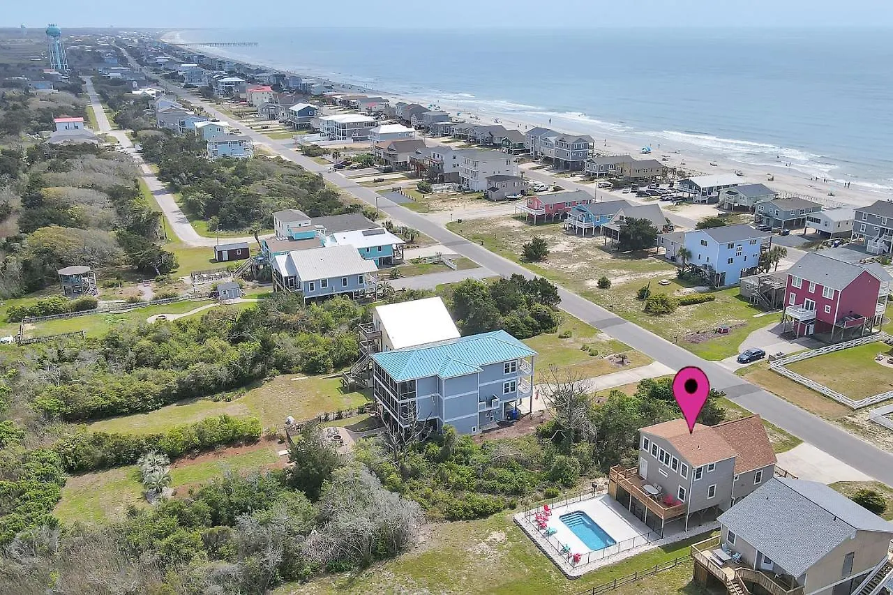 Salty Dawg By Holiday home Oak Island