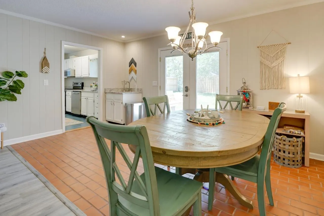 With Spacious Backyard And Porch Oak Island