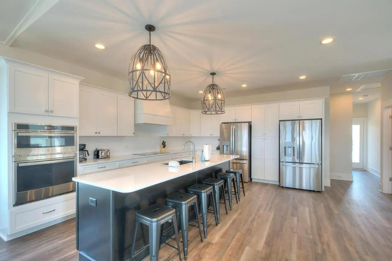Ocean Peek * Oak Island