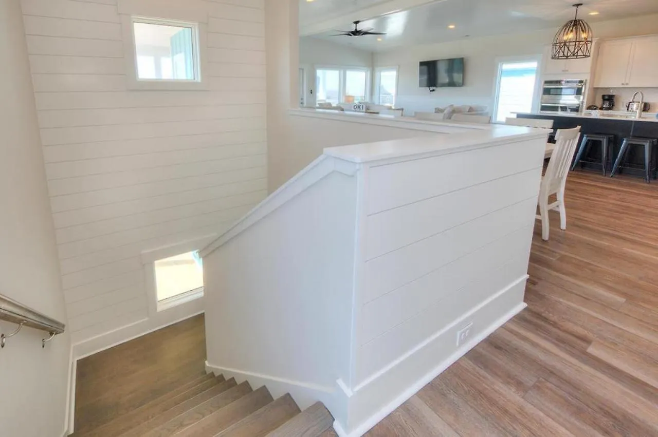 Ocean Peek * Oak Island