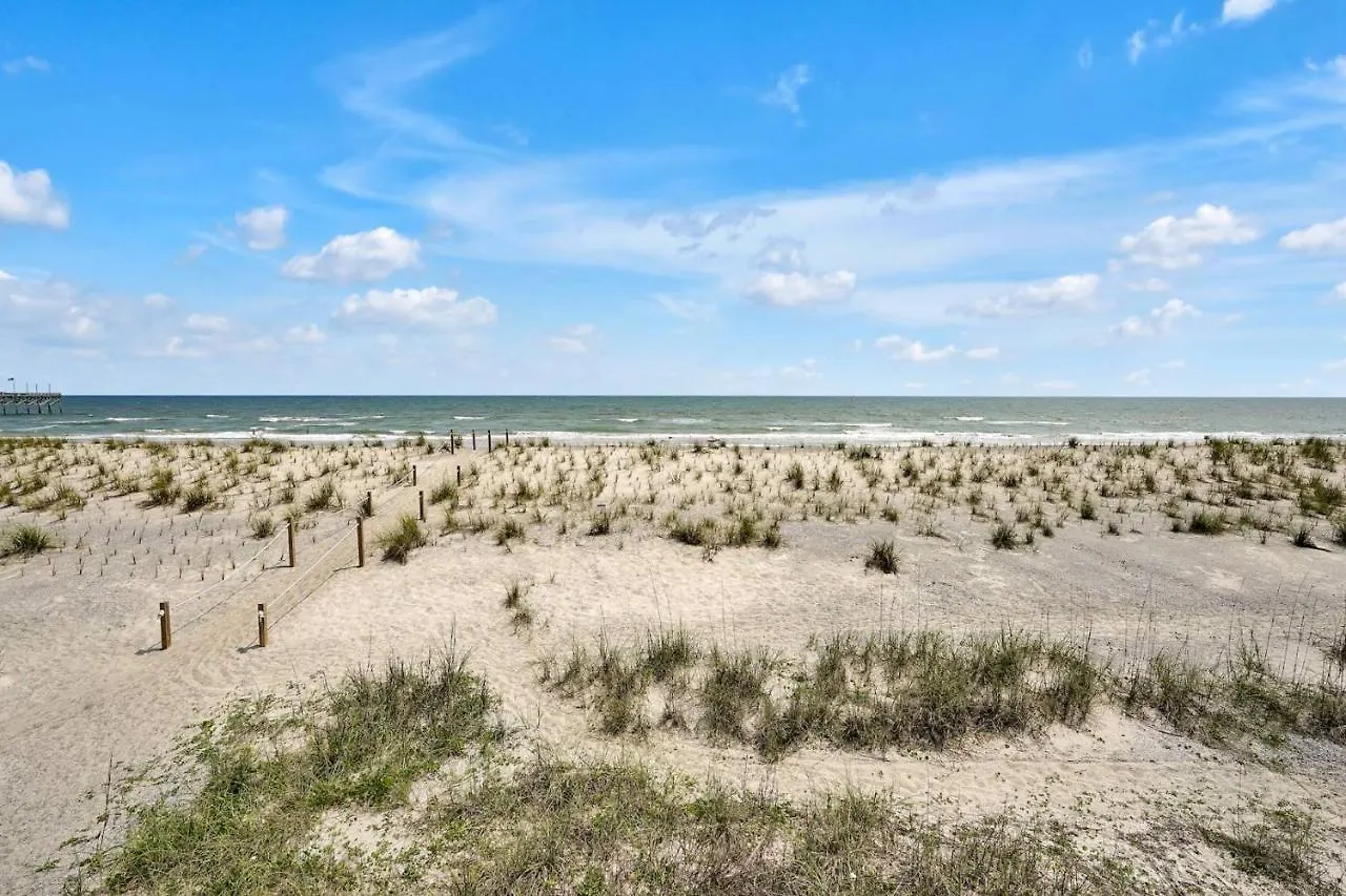 The Big House Holiday home Oak Island