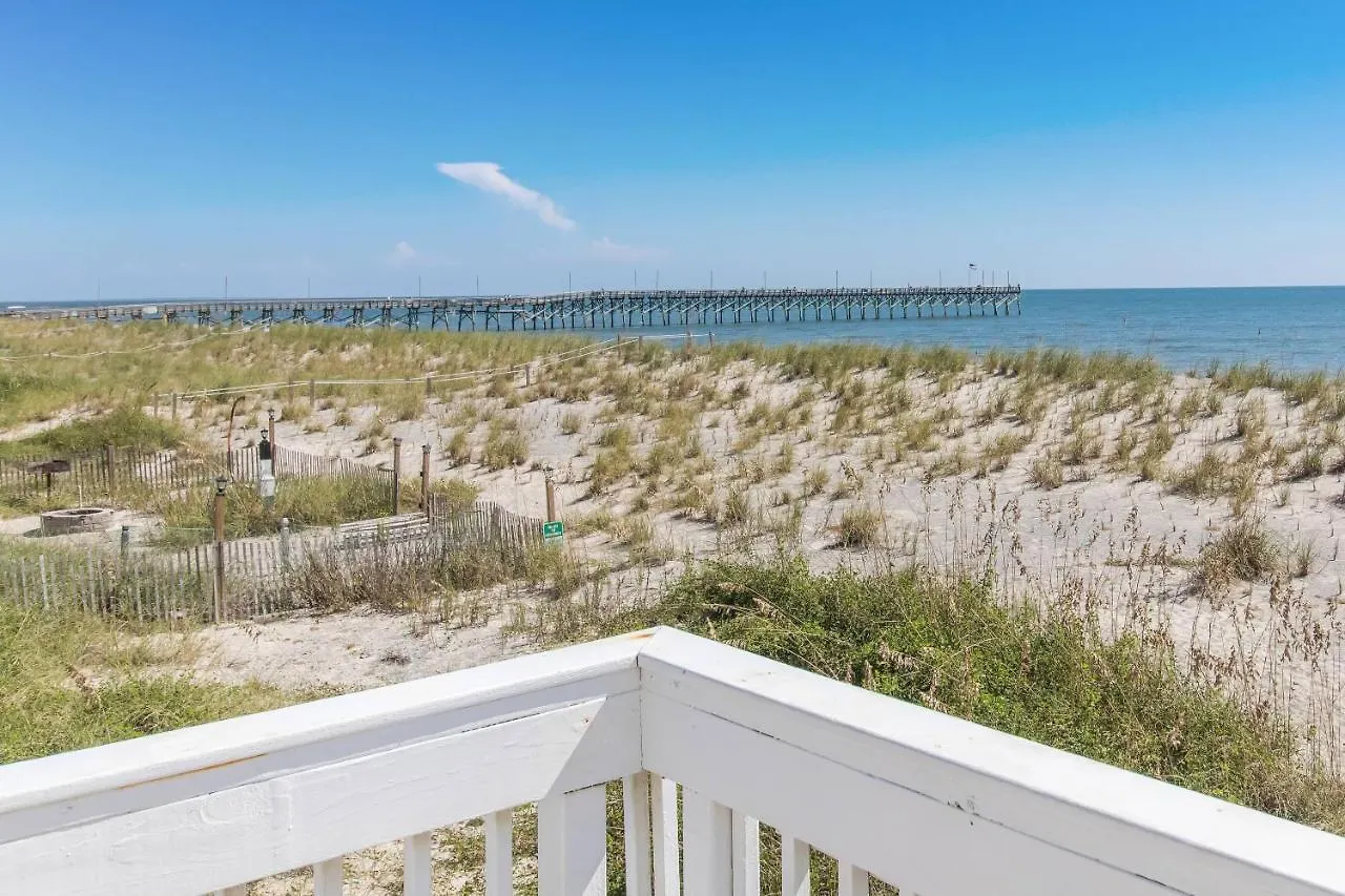 The Big House Holiday home Oak Island