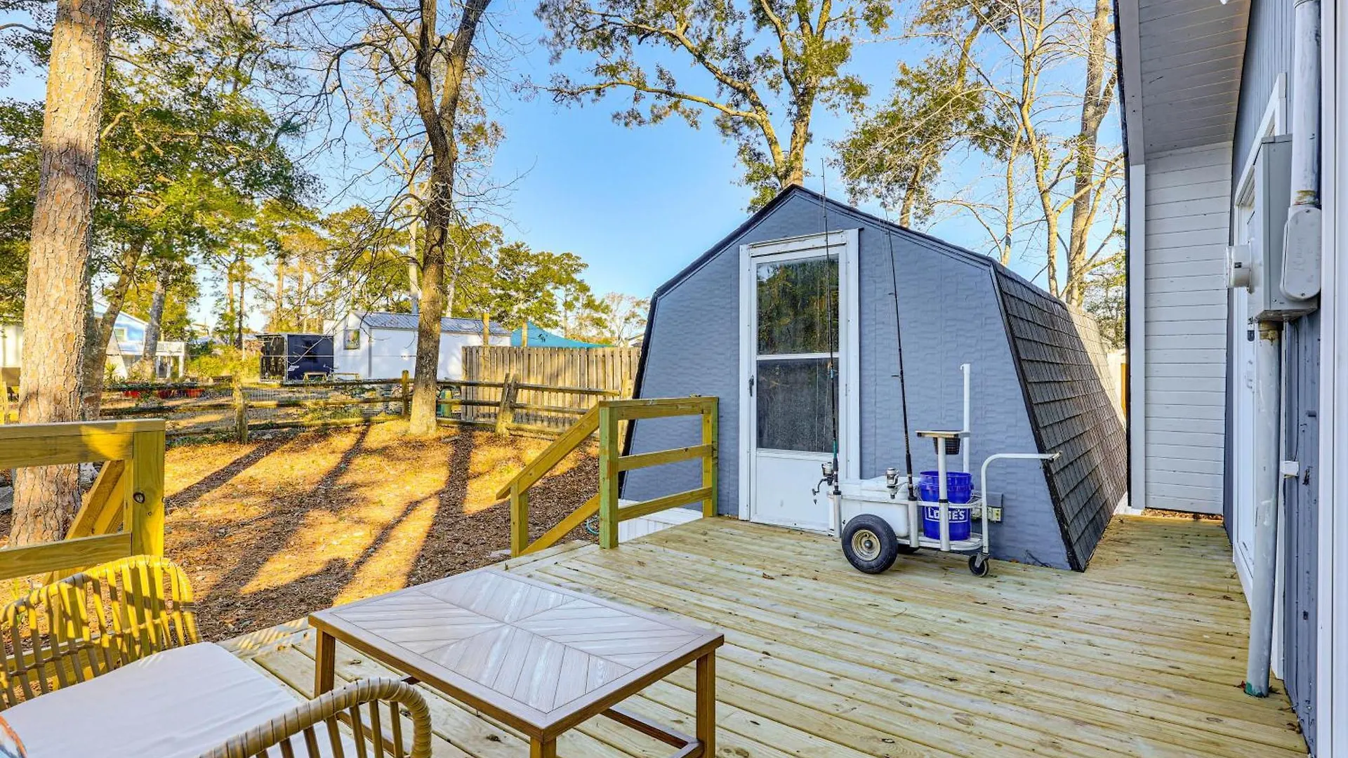 Boat, Fish And Bike With Large Yard Oak Island
